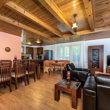 Oasis Mountain Villa Braşov Esterno foto